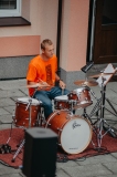 53